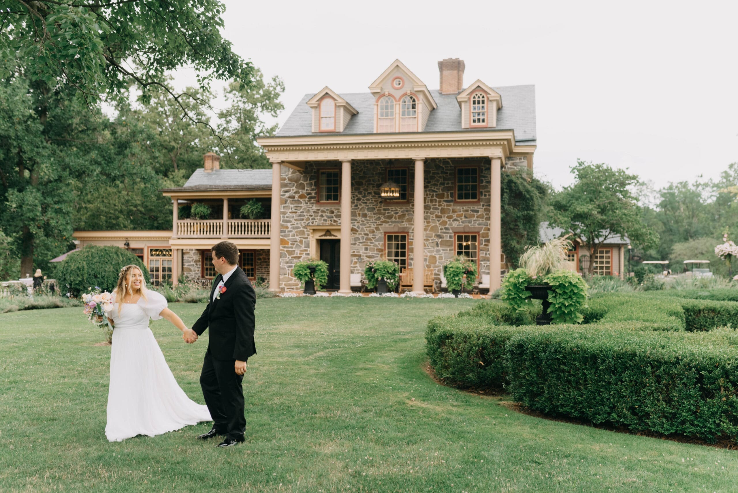 Hannah + Sean | Real Wedding at Moonstone Manor